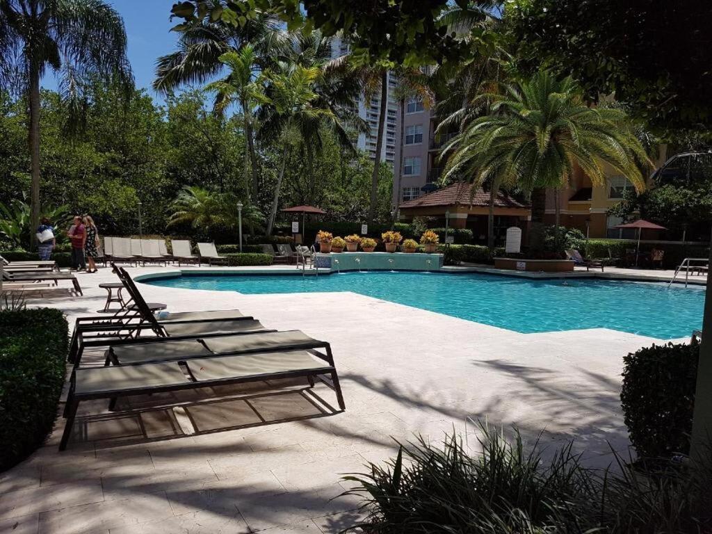 Uhost Ai - 3B Gem W Golf & Intracoastal Views Miami Exterior foto